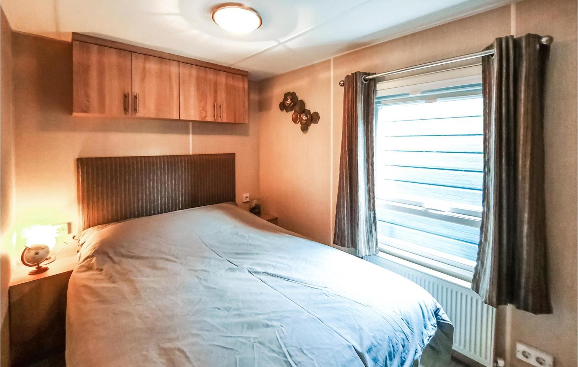 3 Bedroom Beautiful Home In Heinkenszand Exterior foto