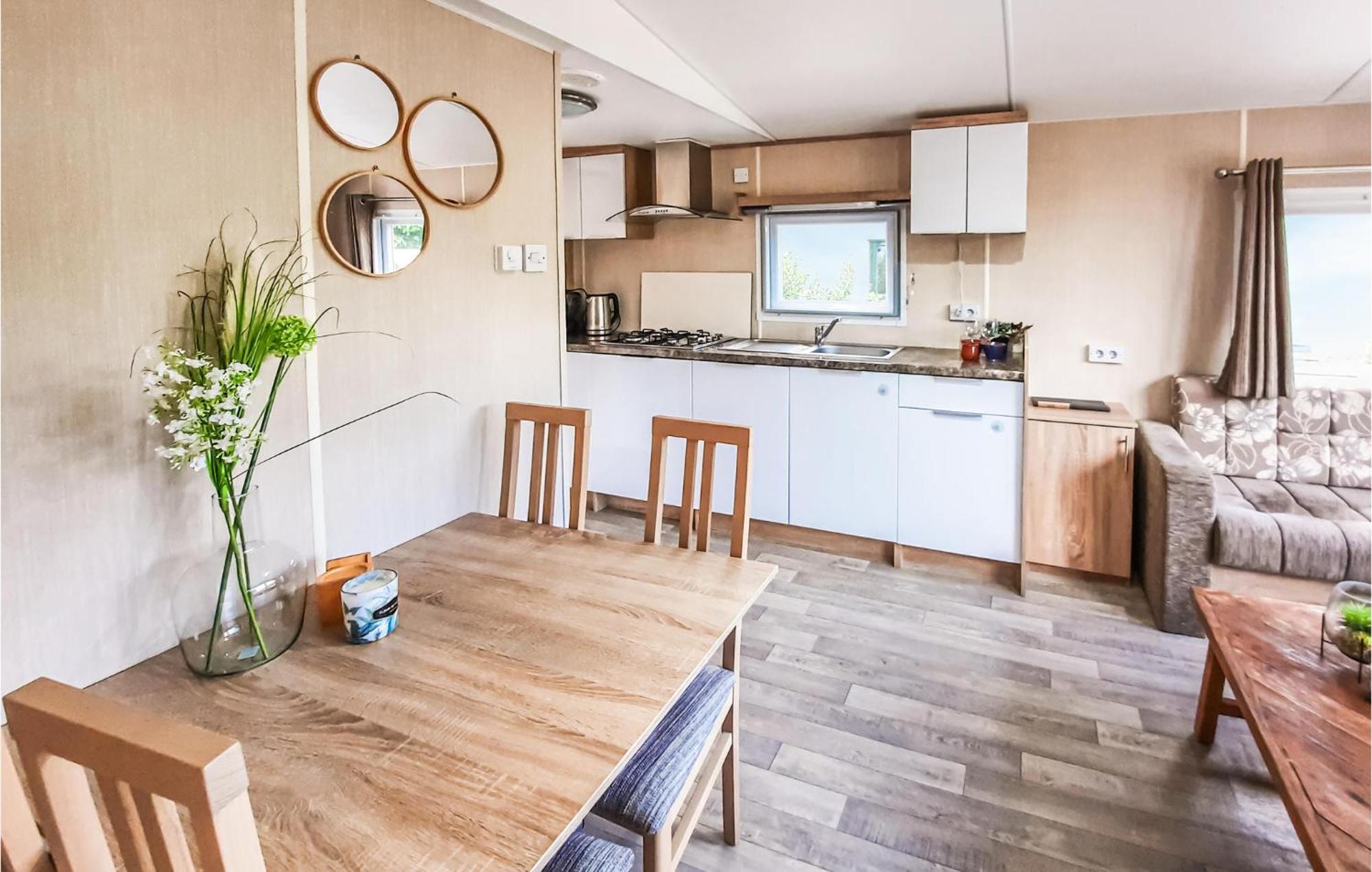3 Bedroom Beautiful Home In Heinkenszand Exterior foto