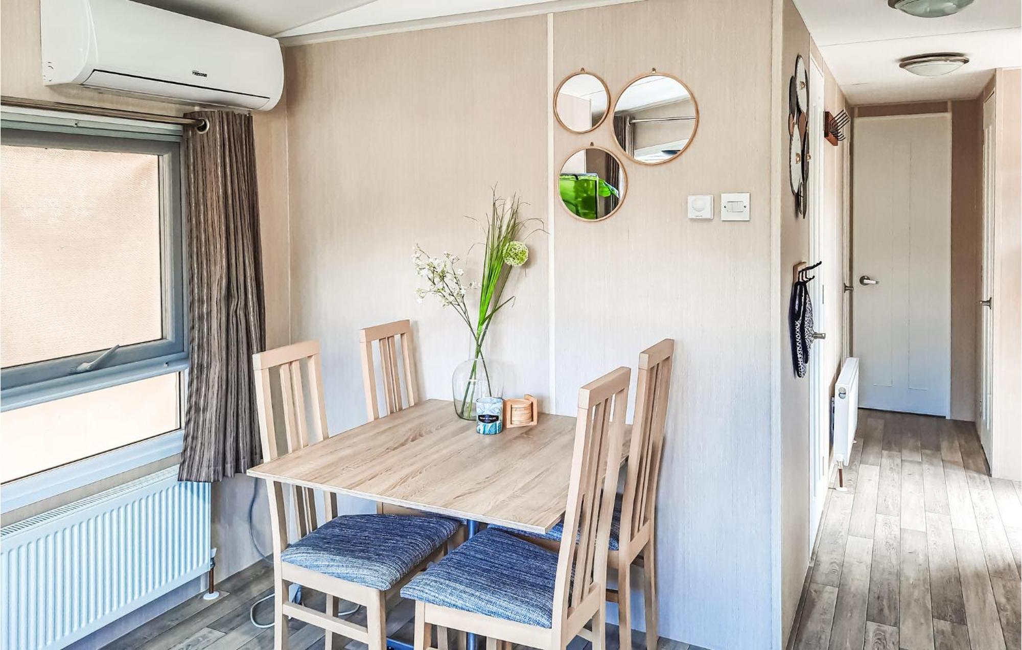 3 Bedroom Beautiful Home In Heinkenszand Exterior foto