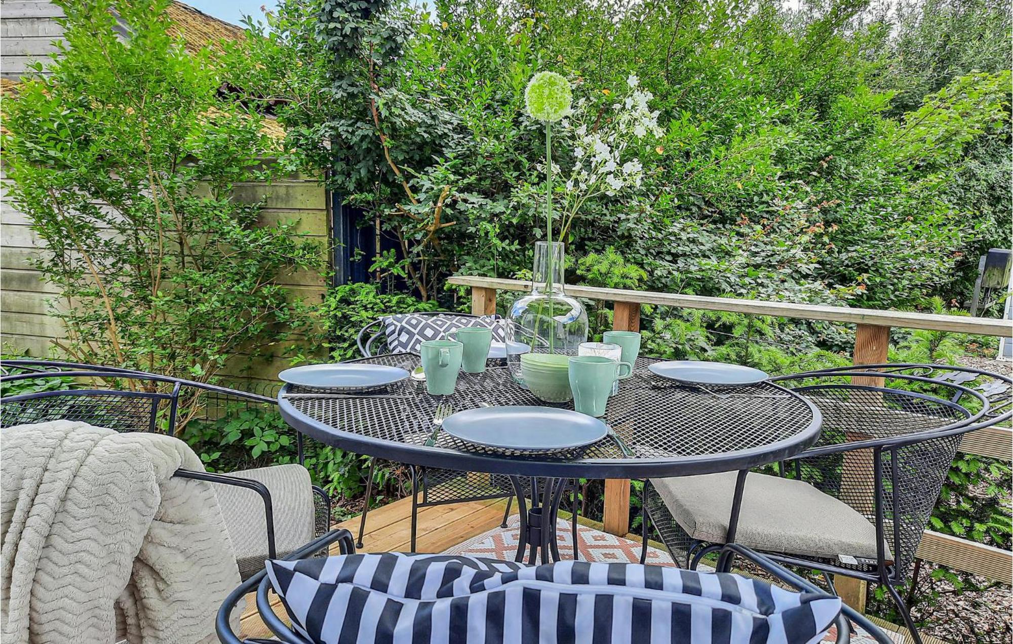 3 Bedroom Beautiful Home In Heinkenszand Exterior foto